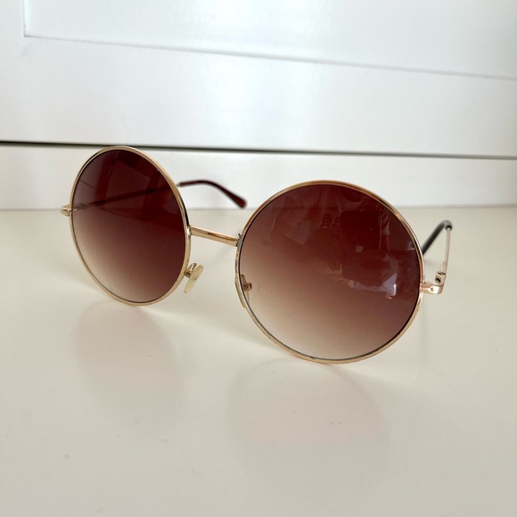 70s large round sunglasses - Picture 2 of 4